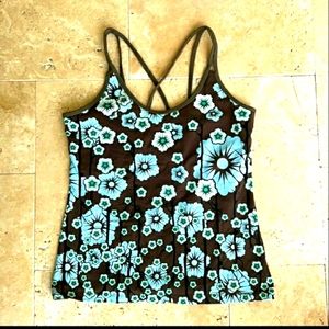 EUC ☆☆ Athleta Tank Top, w/Built in Bra